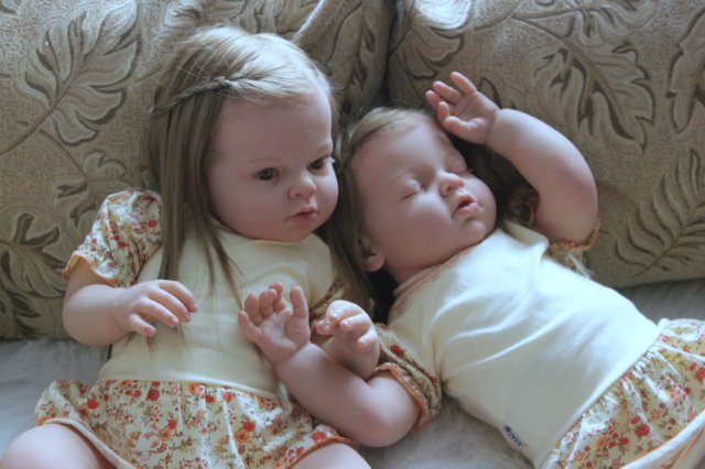 Сестенки Арианночки. Куколки реборн Виктории Вишни