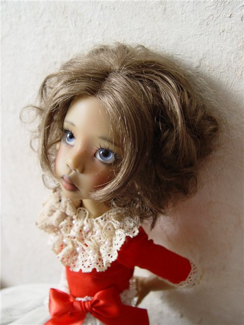 Абигайль (Kaye Wiggs Hope) в разных паричках (фото 4)