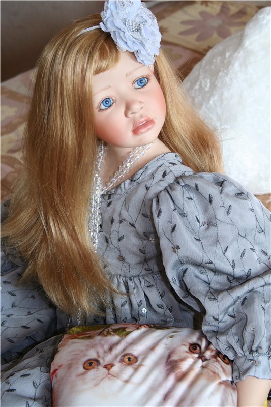 Чёрное или белое? Милли от Christine Orange