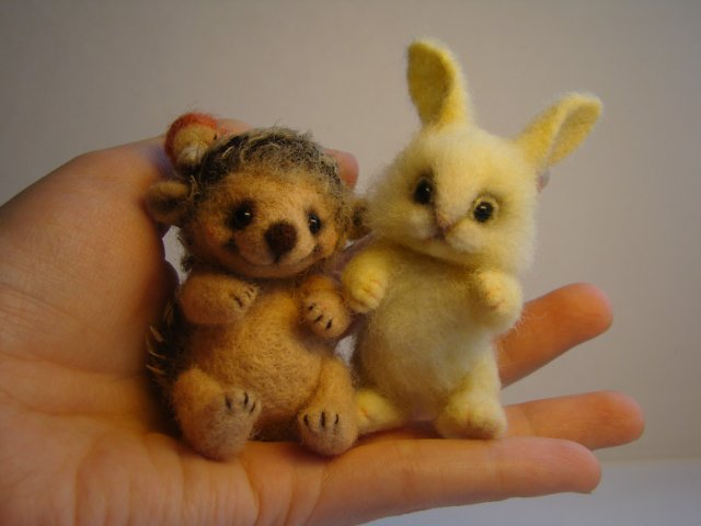 Весна, ёжики проснулись. Игрушки валянием из шерсти ручной работы