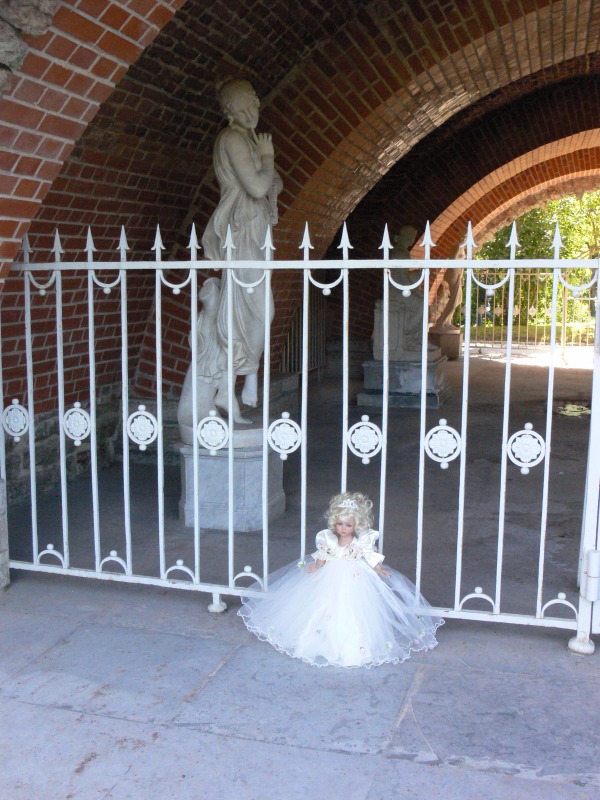 "Александровский парк" страничка Петербурга. Прогулка с красоткой Эстер. 2 серия (фото 4)