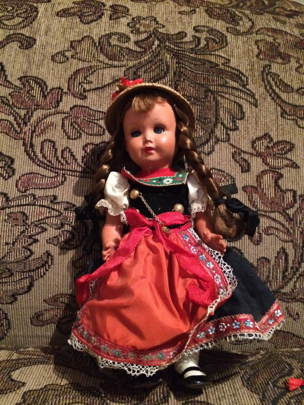 Джейн Доу - кто такая — Опознание антикварных кукол: поиск по клейму