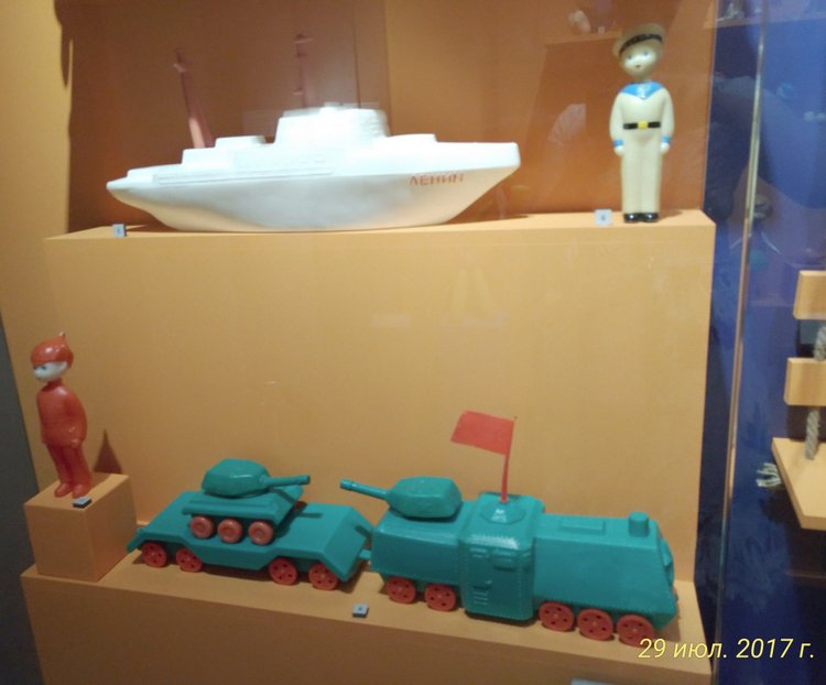 Выставка «Все лучшее – детям. Игрушки 1950–1980 годов из коллекции Сергея Романова». Часть 2