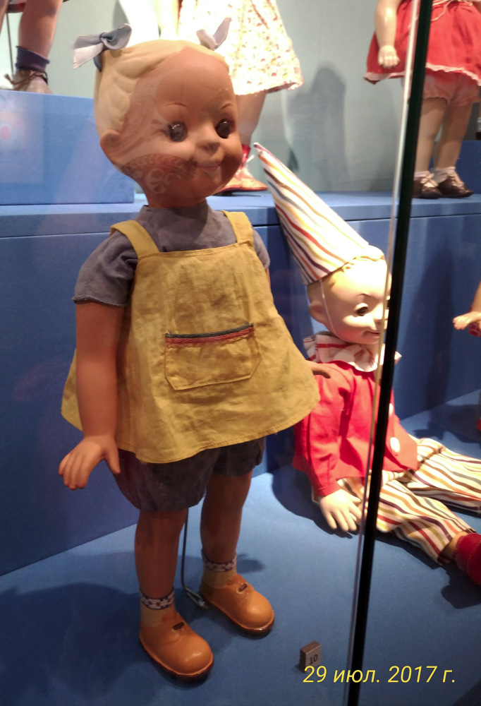 Выставка «Все лучшее – детям. Игрушки 1950–1980 годов из коллекции Сергея Романова». Часть 1