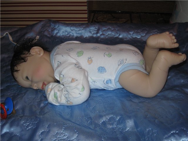 Сладкий мальчик Яша от Ashton Drake | Бэйбики Сладкий мальчик Яша от Ashton Drake (фото 4)