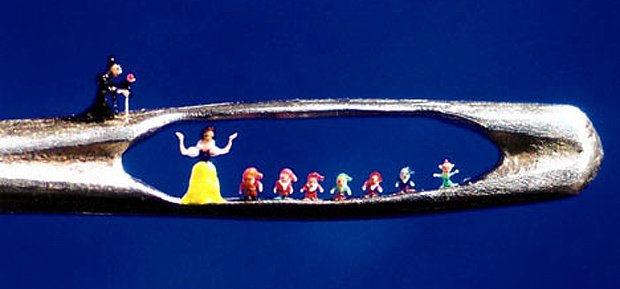 Миниатюрнее - миниатюрного. Шедевры Уилларда Уигана (Willard Wigan) самые миниатюрные скульптуры в мире (фото 2)