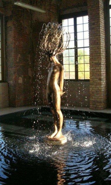 Фонтаны скульптора Malgorzata Chodakowska