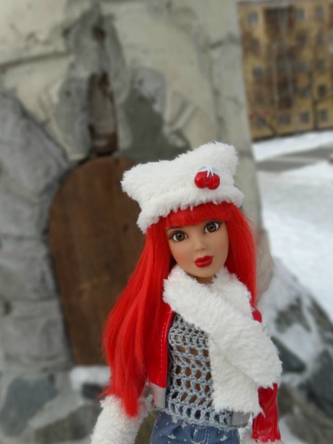 Прогулка с куколками LIV в снежный день