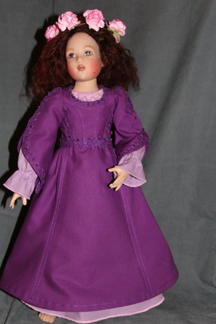 Платье в стиле средневековье (фото 7)