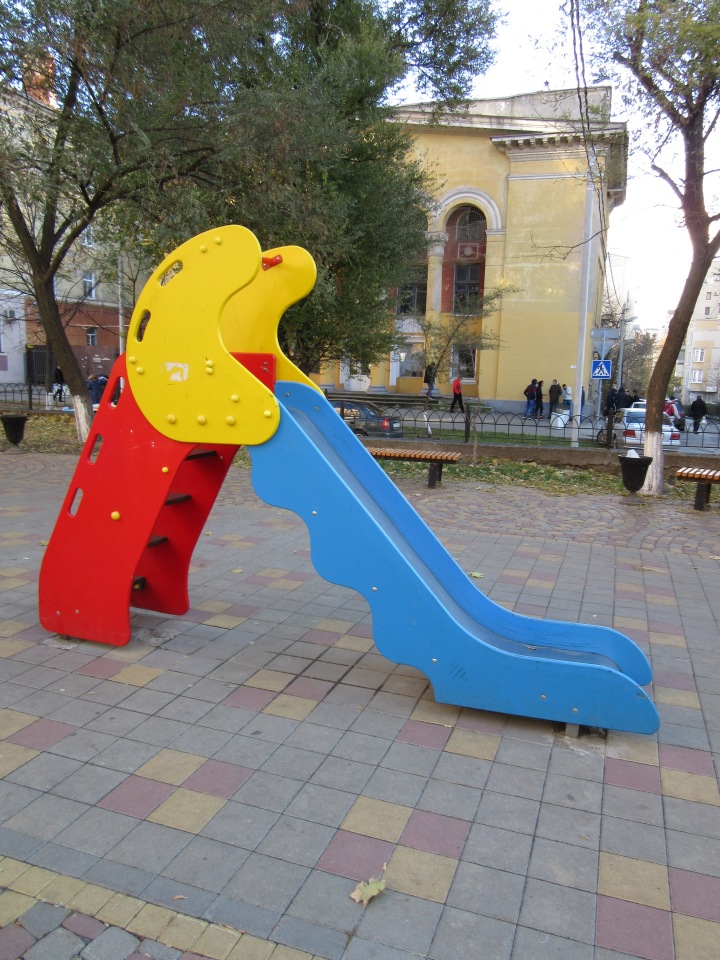 Незнакомка с черном и с косой, или Смертушка тоже хочет дружить