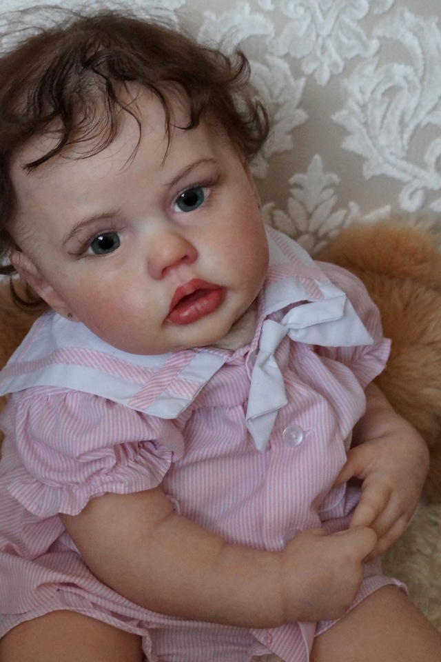 Я назвала ее Scarlett. Кукла реборн Наталии Коноваловой (фото 3)