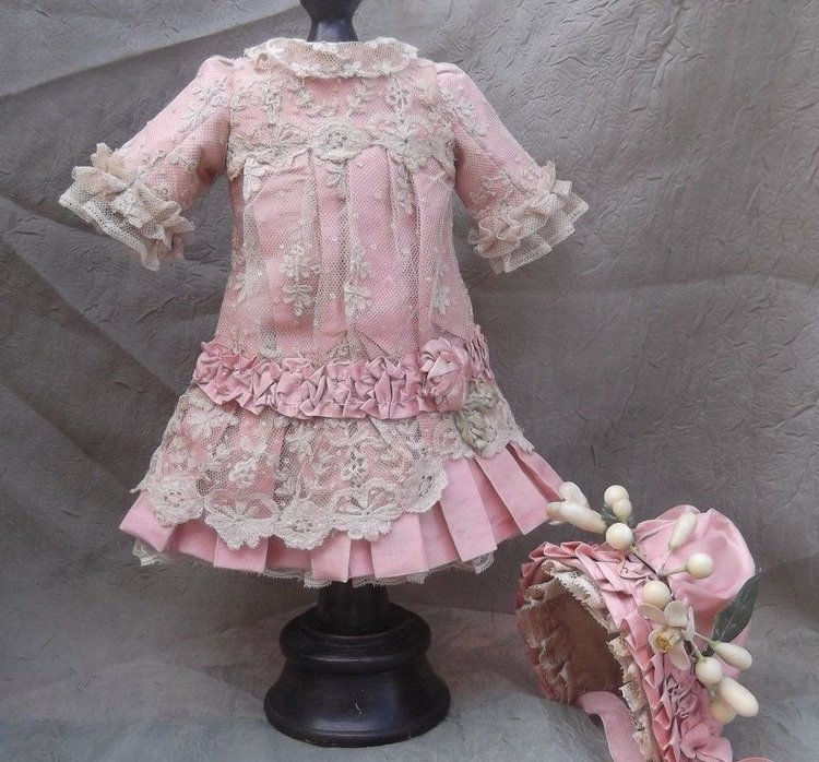 Сборная солянка кукольных нарядов - для вдохновения