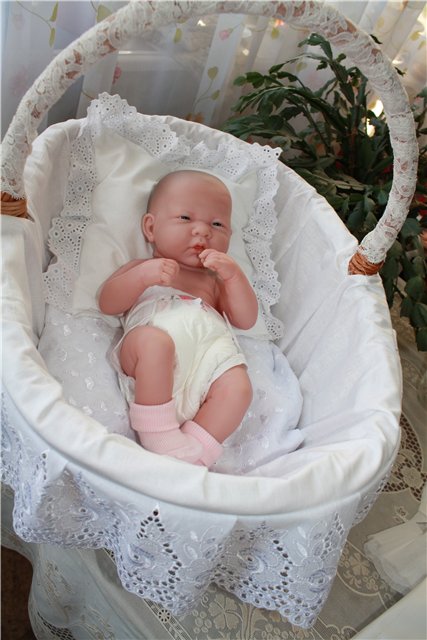 Новая вязалочка и колыбелька для куклы