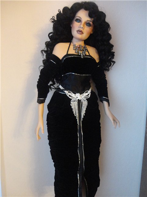 Моя черноволосая красавица Татьяна. Фарфоровая кукла