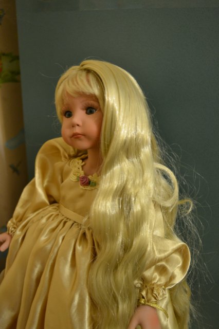 "Посреди золотого поля встанет..." - "золотая" кукла от Линды Рик