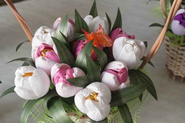 Еще несколько букетиков к праздникам