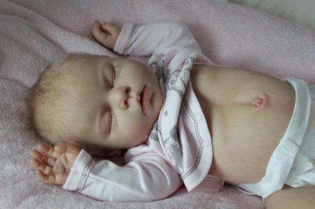 Спящая крошка НОА. Куколка реборн Виктории Вишни (фото 6)