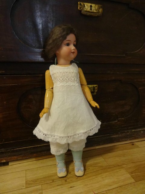 Я называла её Ася. Armand Marseille