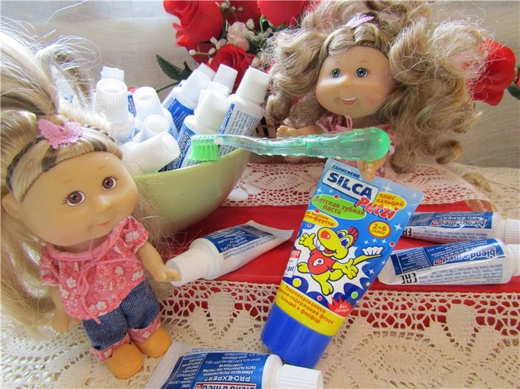 Каждый в мире знает четко - зубы надо чистить щеткой