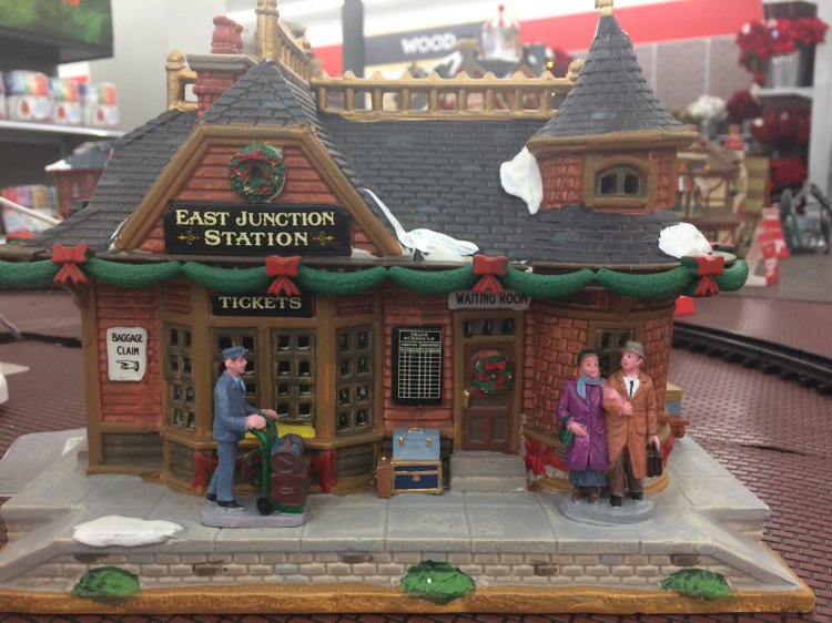 Праздник к нам приходит — Новый год и Рождество: праздничные фото кукол (фото 2)