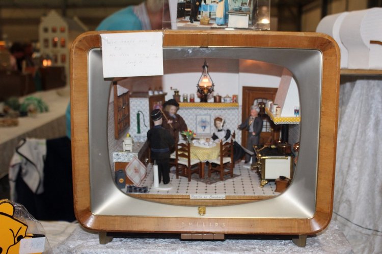 Все на выставку! Кукольные домики и миниатюра