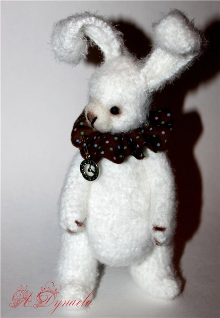 Братец Кролик - игрушка вязанная крючком (фото 4)