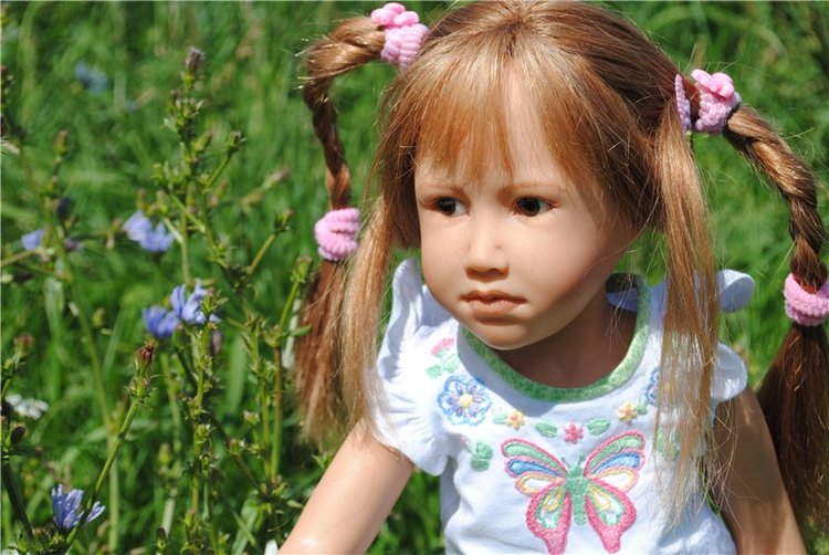 Летняя прогулка милой девочки Паулы Heidi Plusczok