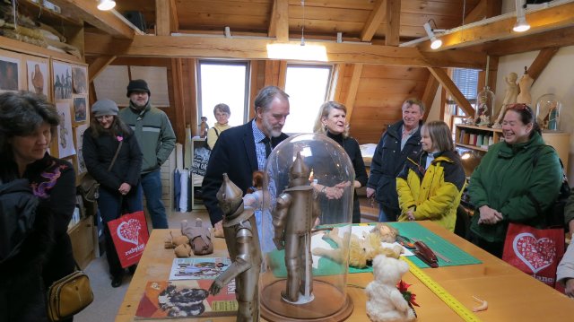 Впервые за 40 лет. День открытых дверей на кукольной фабрике R John Wright. Часть первая: Место, где рождаются куклы и