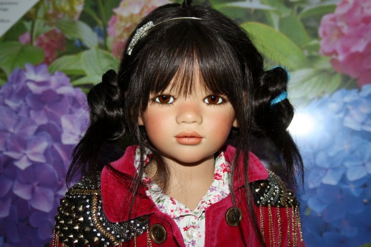 Солнечный денек в саду. Часть третья - Лилит и Анна Лу