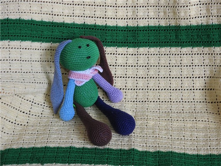 Знакомство моего нового зайчика с братьями и сестрами и с мишками Натальи Сильвестровой. Авторские игрушки своими руками