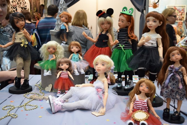 VII Московская международная выставка "Искусство Куклы". Портреты кукольной души или незримый диалог