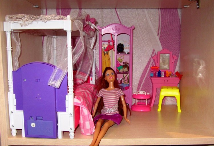 По следам 14 февраля, Моя прекрасная девочка Марго, Sweet Violets Lee Middleton