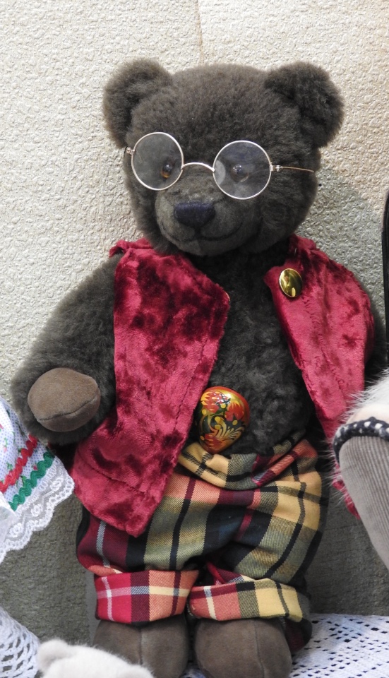 Зверюшки на балу. Тишинка 2017