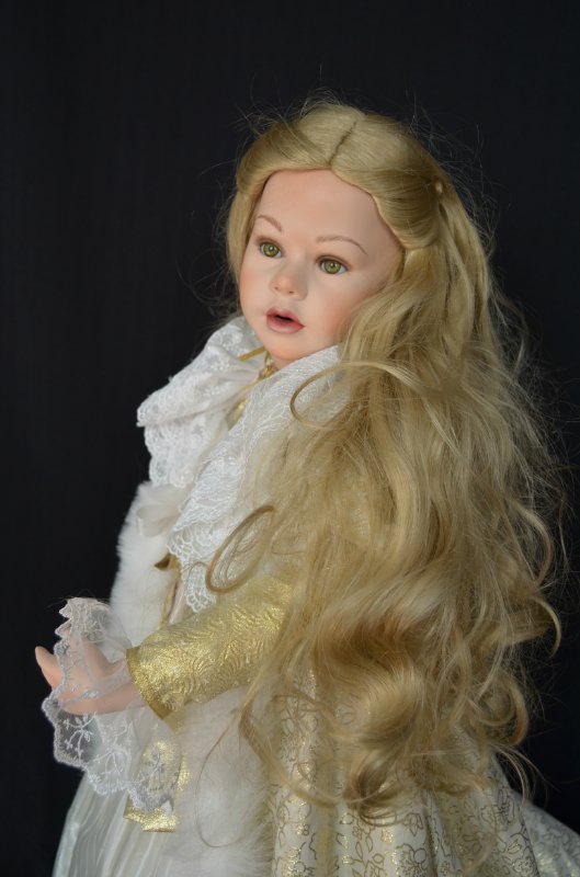 Очаровательная сказочная фарфоровая волшебница