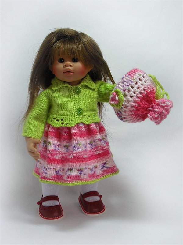 А что можно делать в плохую погоду!? Одежда для кукол своими руками (фото 5)