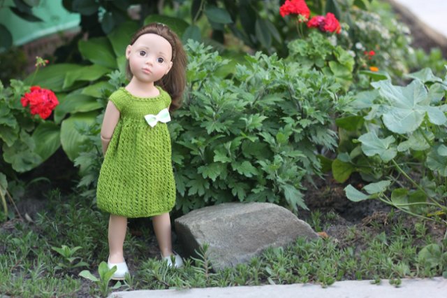 Вязаный подиум от Smorodinы для кукол Gotz