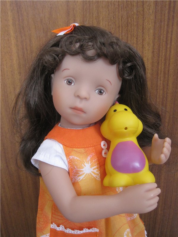 Куколки с рисованными глазками – Элли (Элен от Звернадзе) и Тата (Кати Круз)