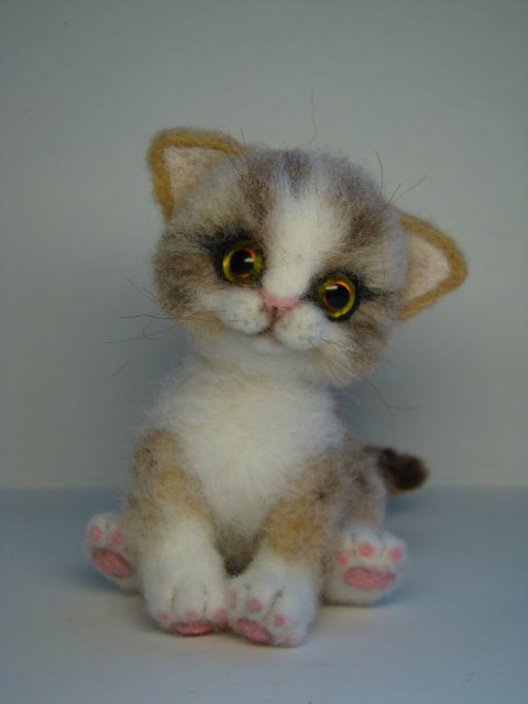 Котейка. Авторская игрушка сухим валянием Ольги Чернухо (фото 9)