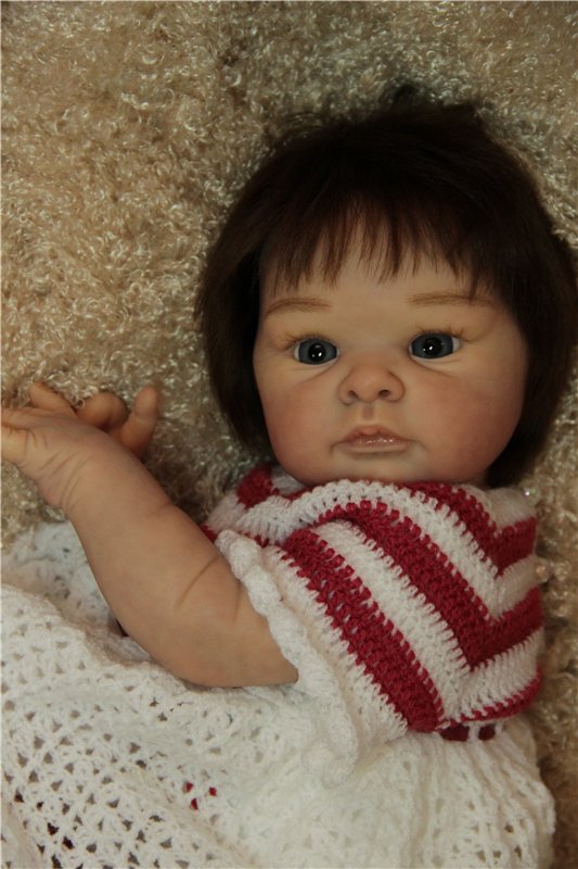 Джулия - малышка из молдика Jill от Adrie Stoete