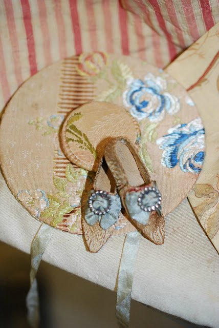 Туфли кукол Королева Анна и немного фото репродукций