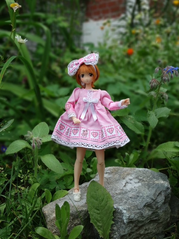 Дюймовочка в сказочном саду (фото 2)