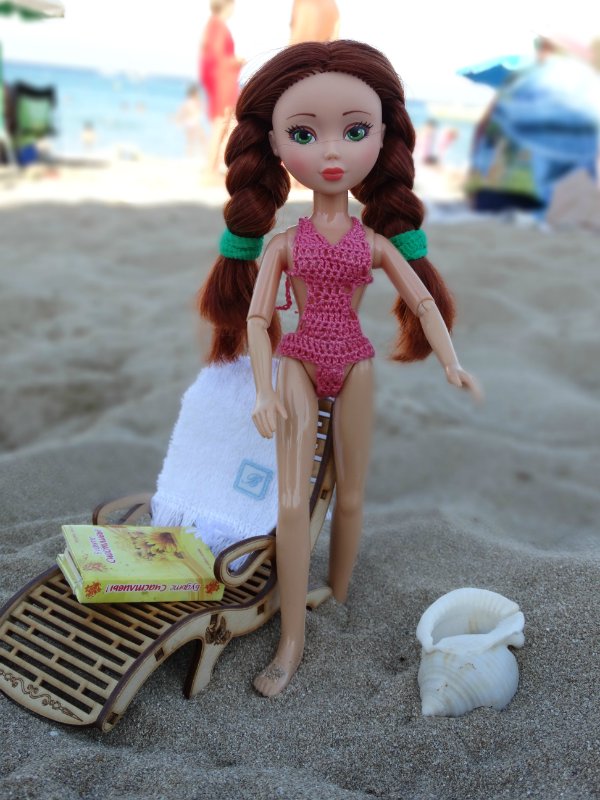 Варя на пляже — Российские куклы Весна