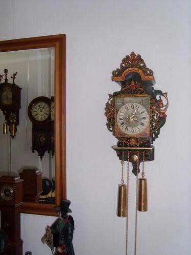 Старинные часы еще идут. Коллекция старинных часов