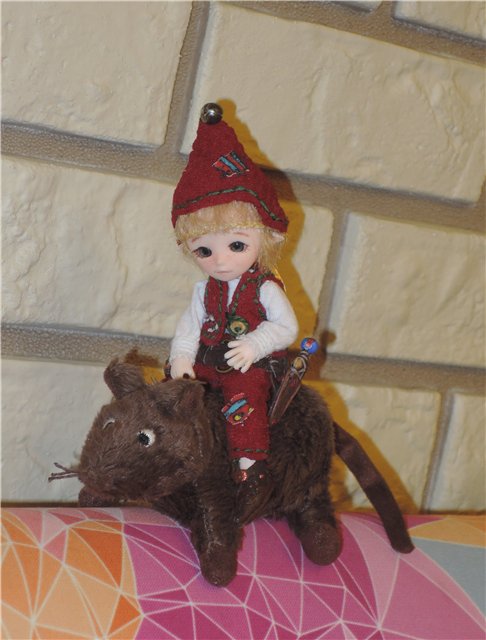 Дилька работает домовым - 2 (фото 2)