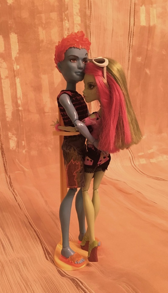 Этюд в персиковых тонах или коллекция монстров (фото 4)