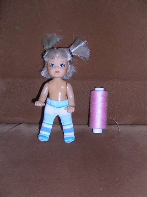 Нужные мелочи для наших девчушек. Мастер класс: Колготки для кукол своими руками