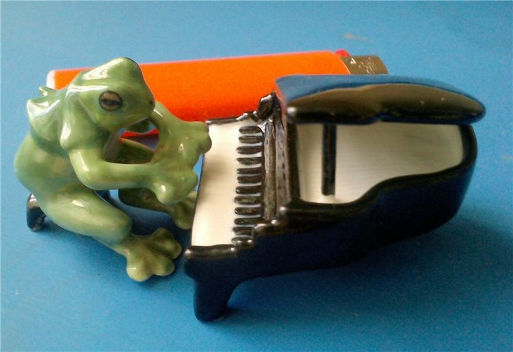 Король рок-н-ролла Элвис Пресли – воплощение в куклах (фото 7)