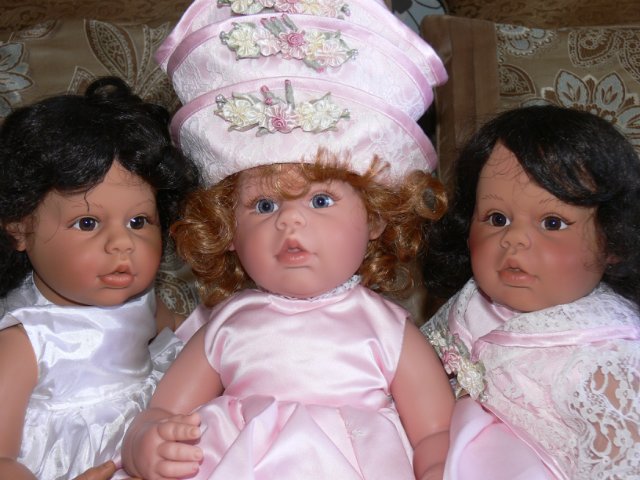 Три подружки кудряшки. Lee Middleton