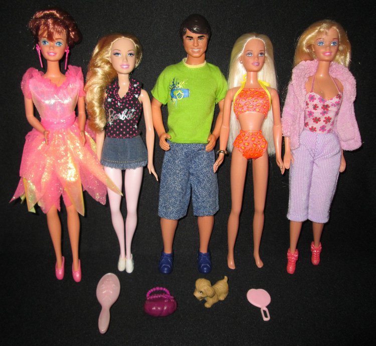 «Эффект насмотренности» или 200 фирменных кукольных нарядов | Бэйбики «Эффект насмотренности» или 200 фирменных кукольных нарядов