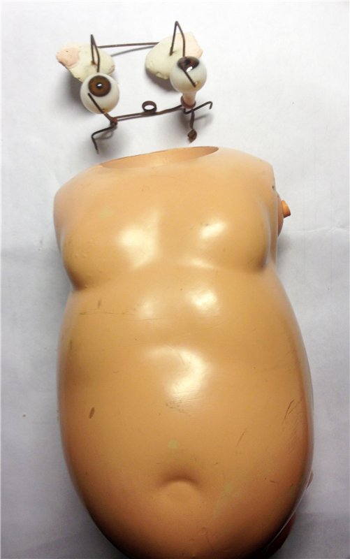 Мечты сбываются не сразу — Опознание антикварных кукол: поиск по клейму